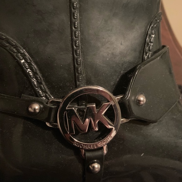 Michael Kors boots - Picture 2 of 4